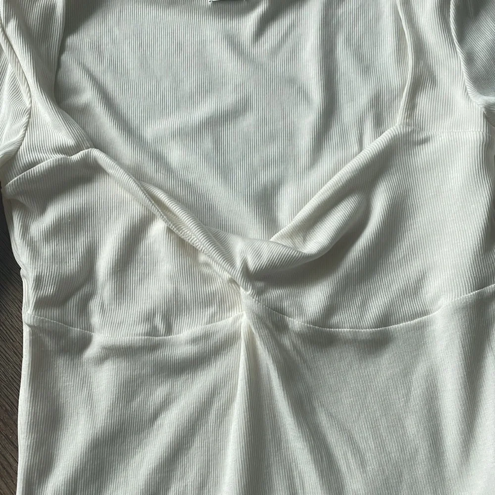 Sunday Best White long sleeve - Picture 4 of 4